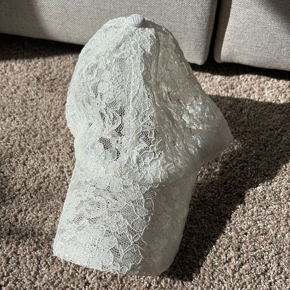 white lace hat